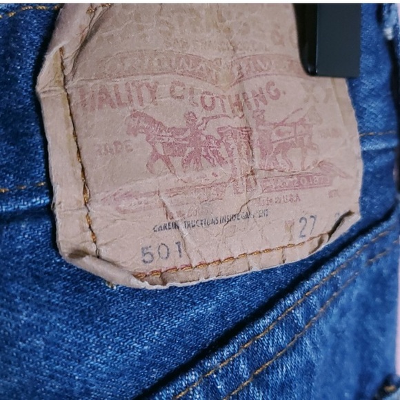 Vintage Levi's 501 High Rise Tapered Jeans - Picture 14 of 15